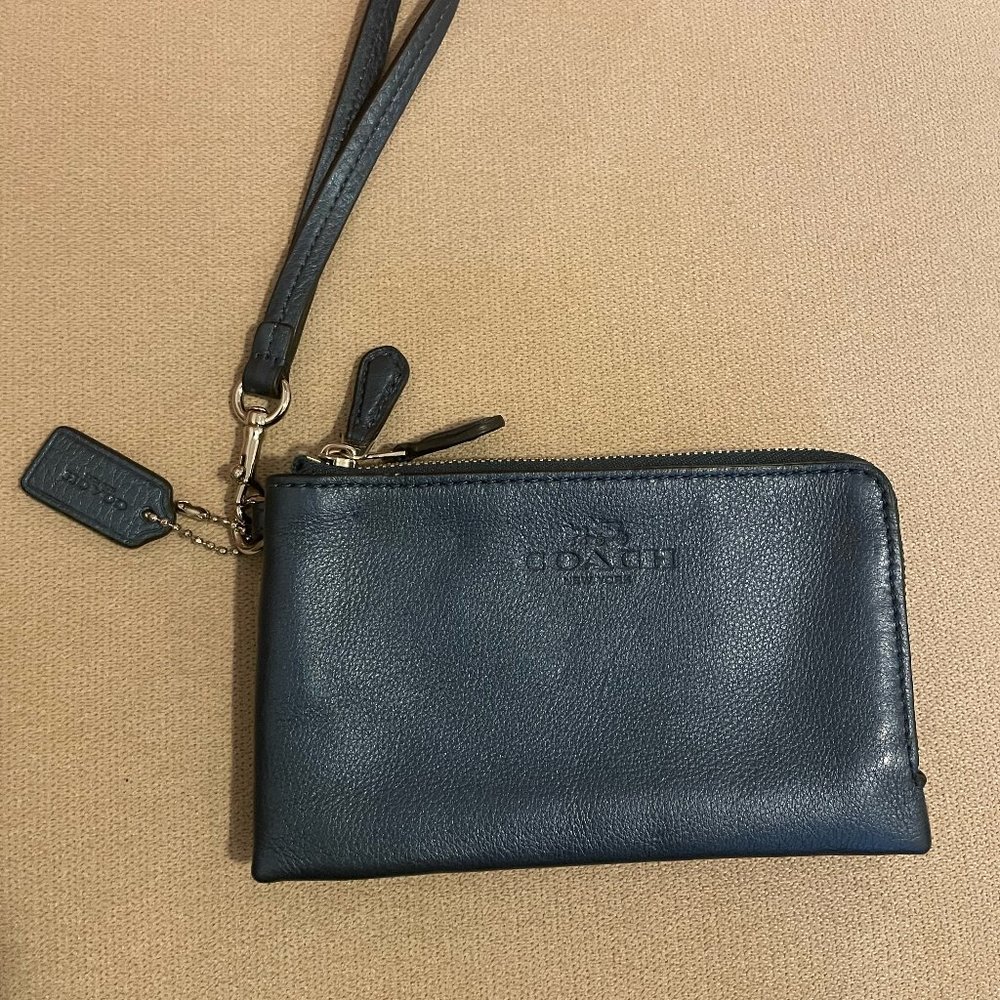 NWOT Coach wristlet